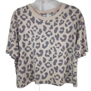 Colsie Leopard Shirt Women's Size Large Cotton Blend Short Sleeve Crop Top